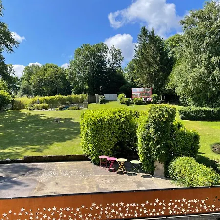 Logis Hotel-restaurant Le Commerce 3*