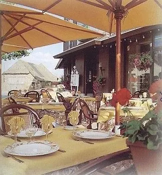 Logis Hotel-restaurant Le Commerce 3*