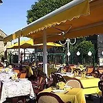 Logis Hotel-restaurant Le Commerce 3*