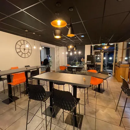 Logis Hotel-restaurant Le Commerce Hotel