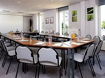 호텔 Logis Hotel-restaurant Le Commerce 3*
