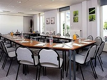 Hotel Logis Hôtel-restaurant Le Commerce 3*