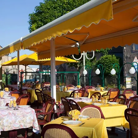Logis Hotel-restaurant Le Commerce