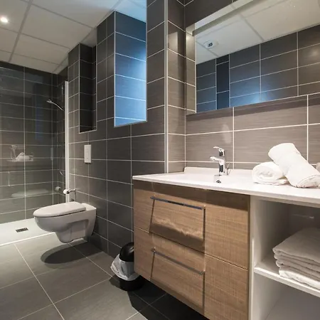 Logis Hotel-restaurant Le Commerce 호텔 3*