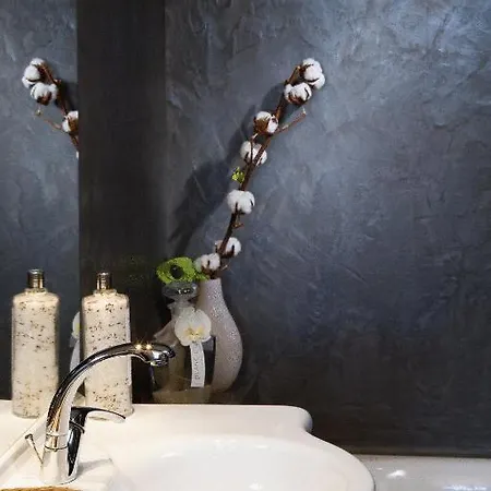 Otel Logis Hotel-restaurant Le Commerce