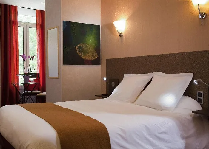 Logis Hotel-restaurant Le Commerce Hotel Rieupeyroux (Aveyron)